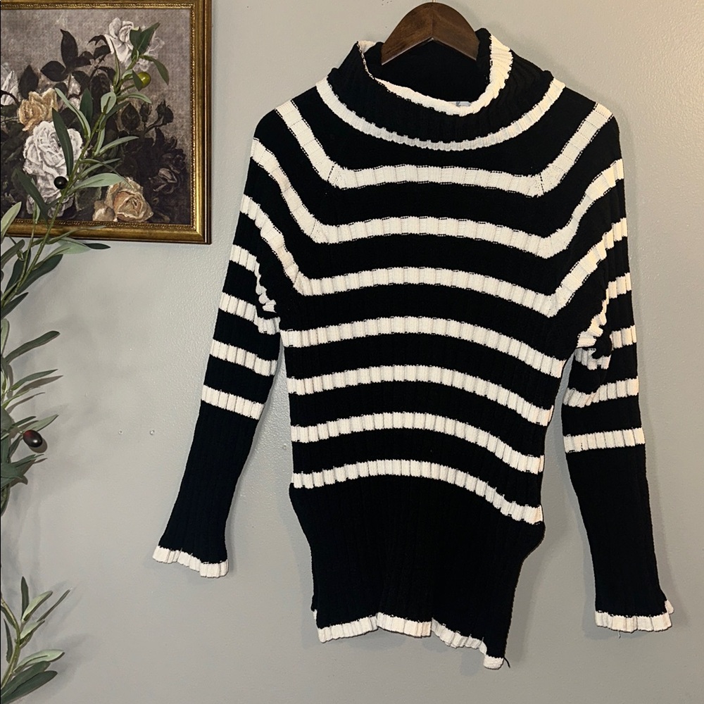 Altar’d State Ribbed Striped Mock Neck Sweater Black Cream Preppy Coastal M - Picture 6 of 9